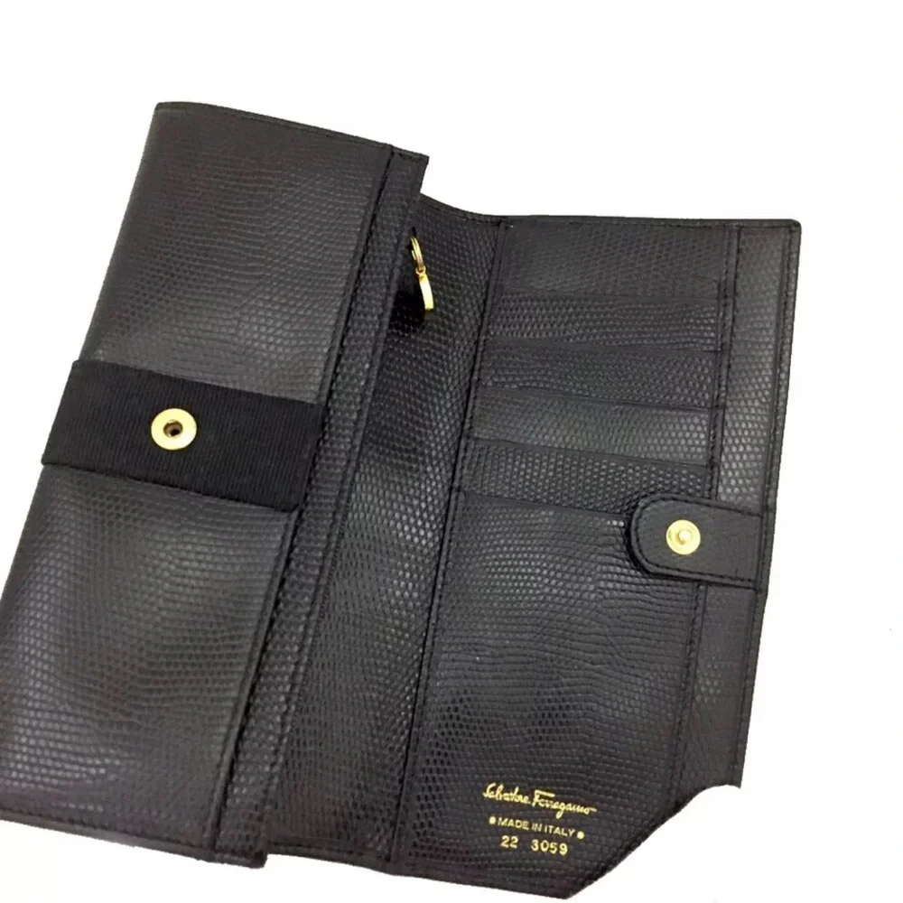 Authentic Salvatore Ferragamo Vara Black Leather Long Bifold Wallet EUC - Picture 5 of 8